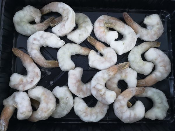 crevettes décortiquées avec queue